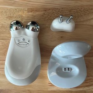NuFace Trinity Classic with Facial Trainer and Lip+Eye Attachment